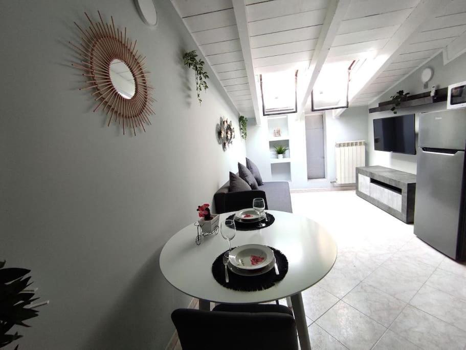 Free Parking Tiny House Wifi Netflix 15 Minuti Dal Duomo Apartment Milan Luaran gambar