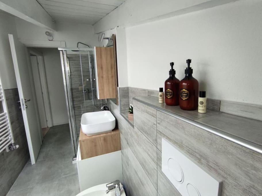Free Parking Tiny House Wifi Netflix 15 Minuti Dal Duomo Apartment Milan Luaran gambar