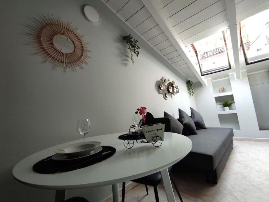 Free Parking Tiny House Wifi Netflix 15 Minuti Dal Duomo Apartment Milan Luaran gambar