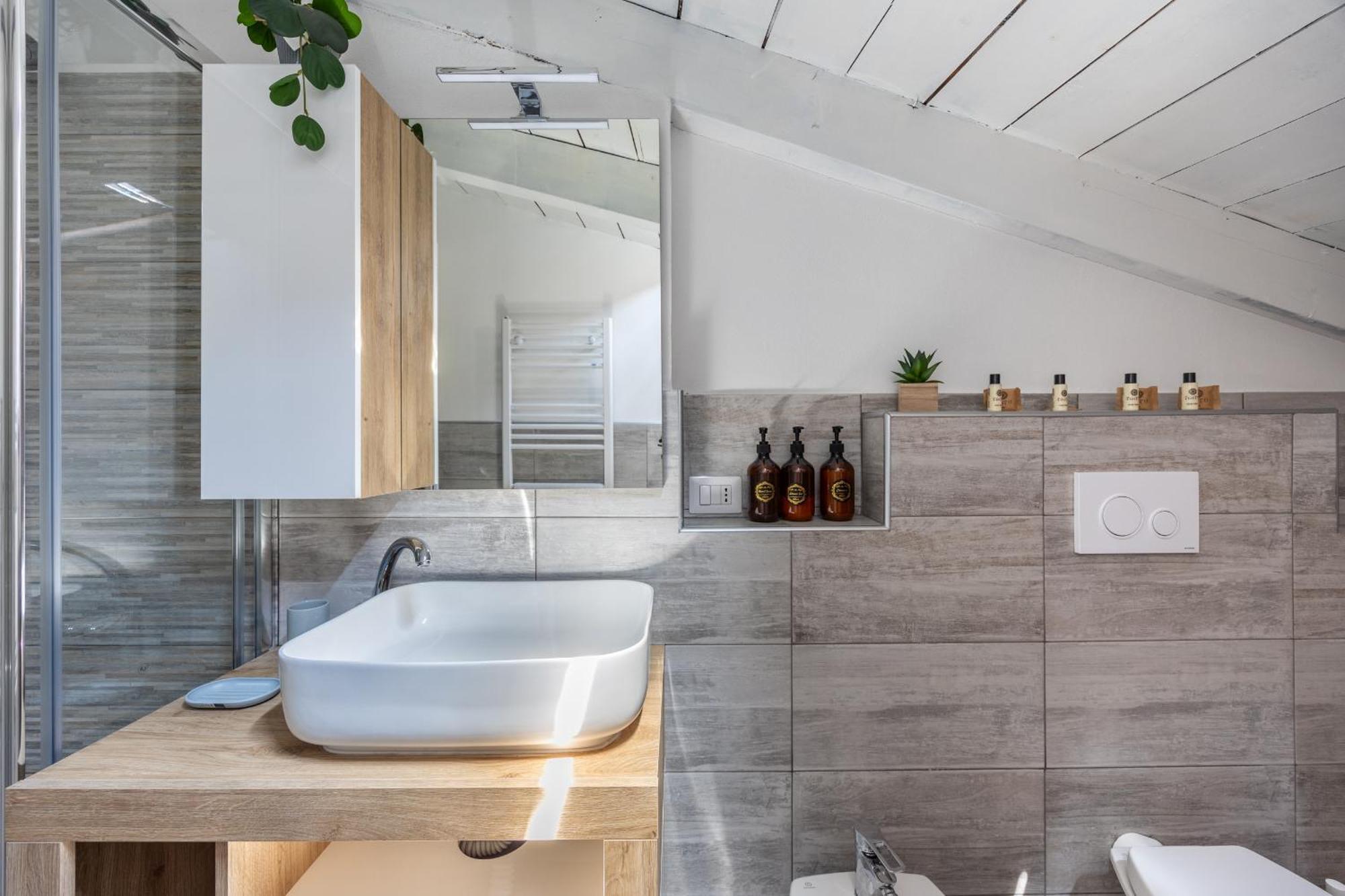 Free Parking Tiny House Wifi Netflix 15 Minuti Dal Duomo Apartment Milan Luaran gambar