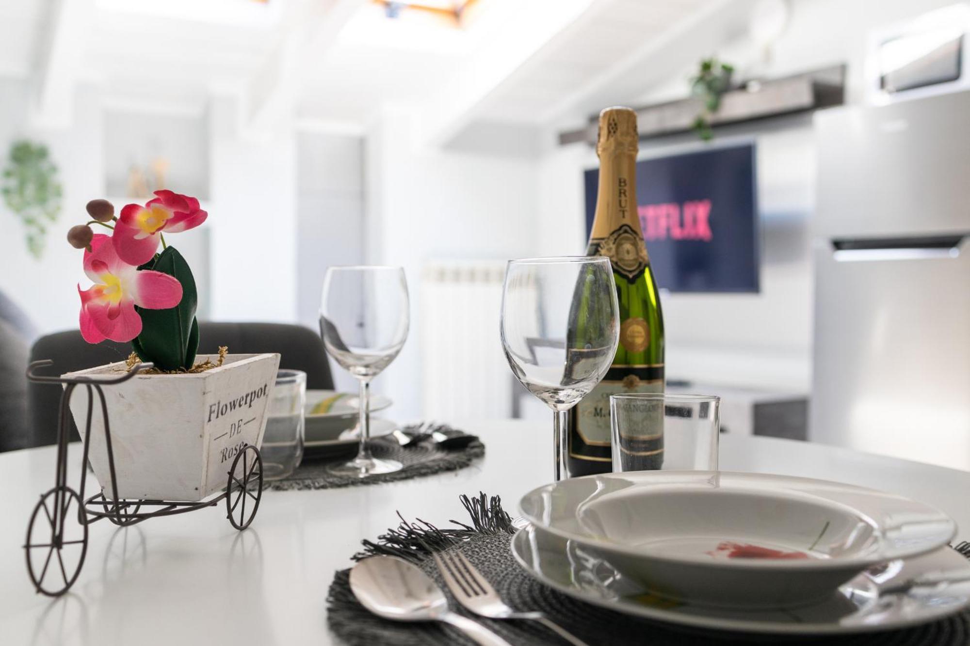 Free Parking Tiny House Wifi Netflix 15 Minuti Dal Duomo Apartment Milan Luaran gambar